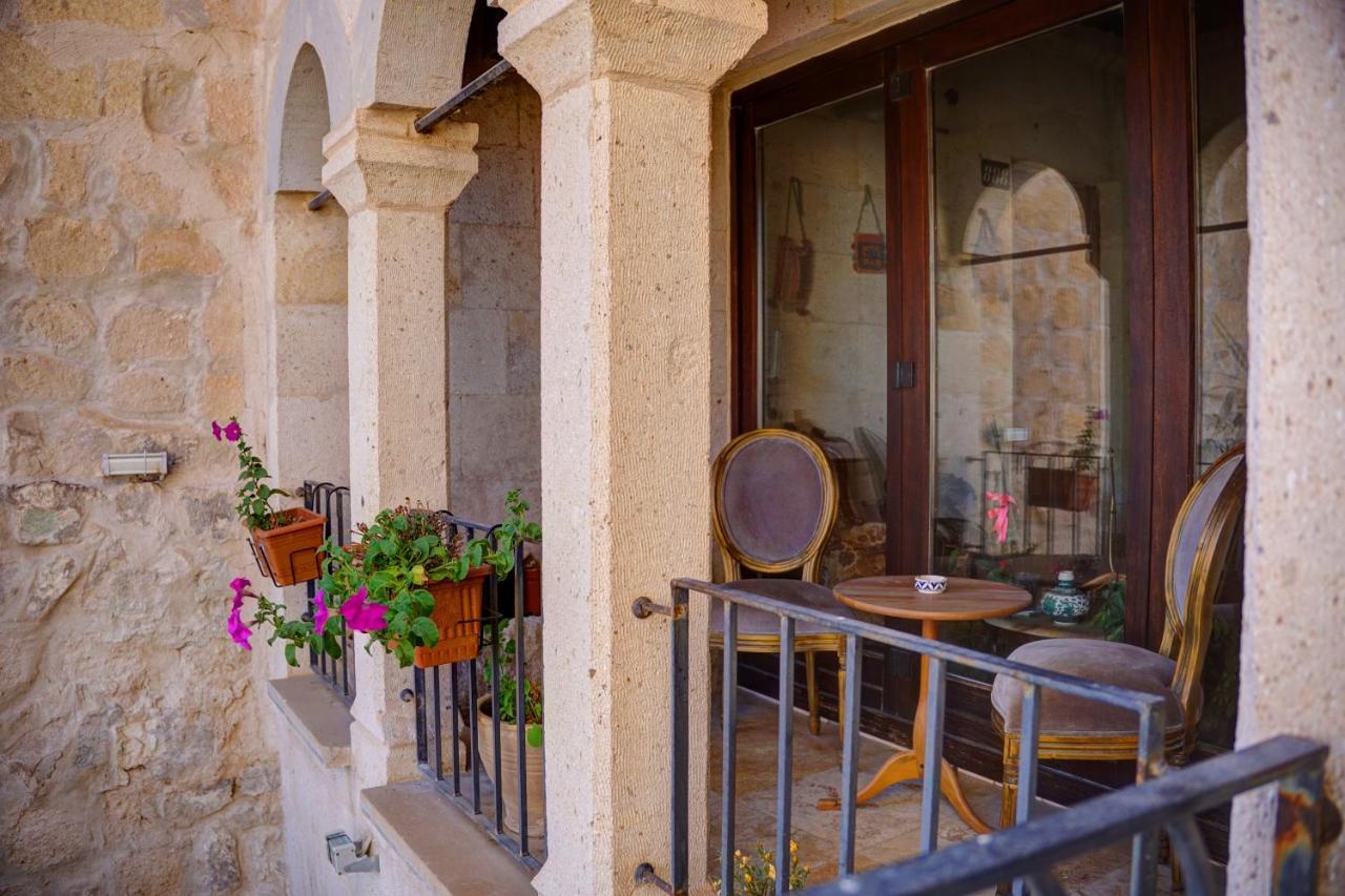 Karma Cappadocia Bed & Breakfast อุตชิซาร์ ภายนอก รูปภาพ